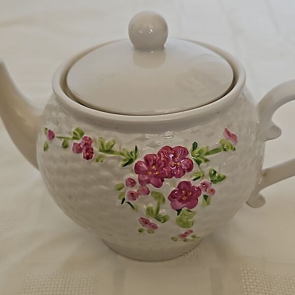 Vintage A Teleflora Gift 1985 Flower Teapot Basketweave Texture Pink/ White - Picture 14 of 16